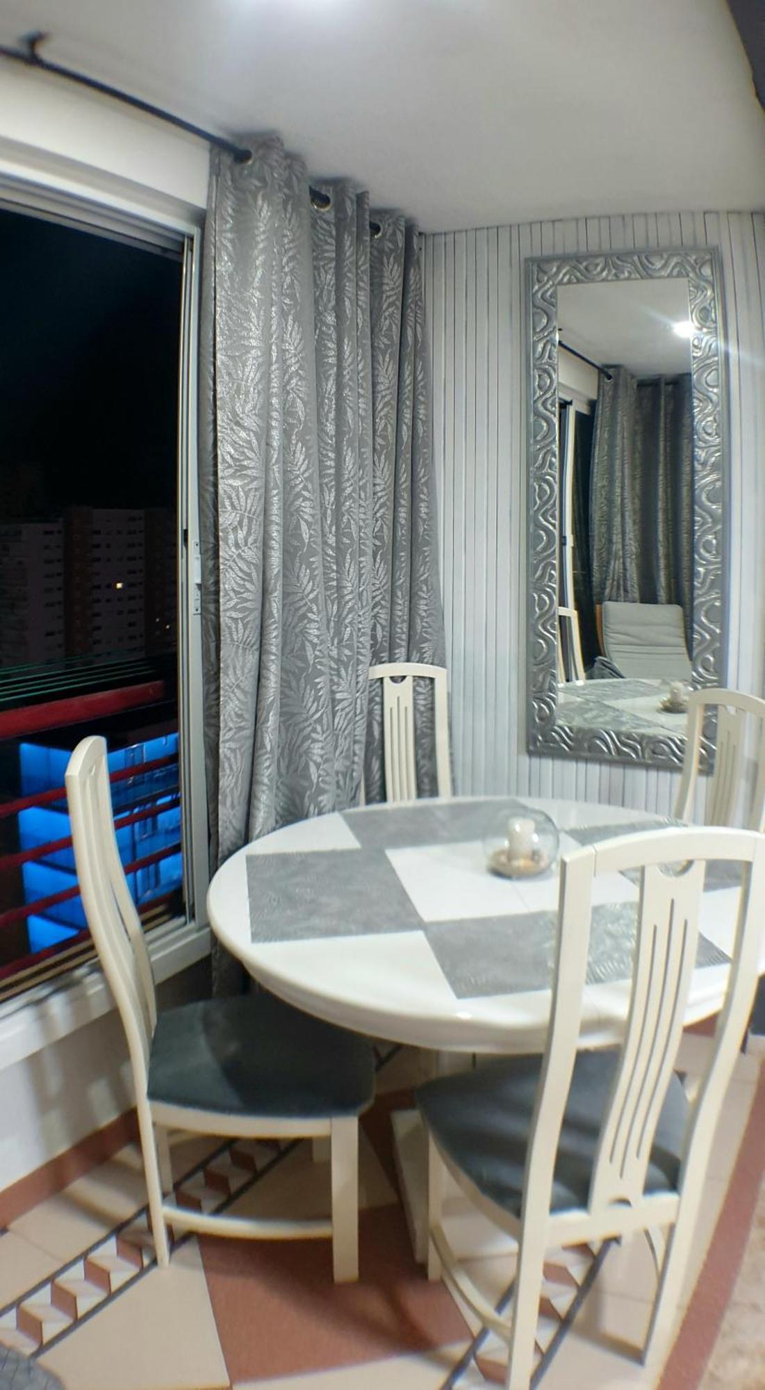 Apartamento California En Benidorm, 1 Min Playa Levante, Wi-fi, Ac Y Parking Benidorm